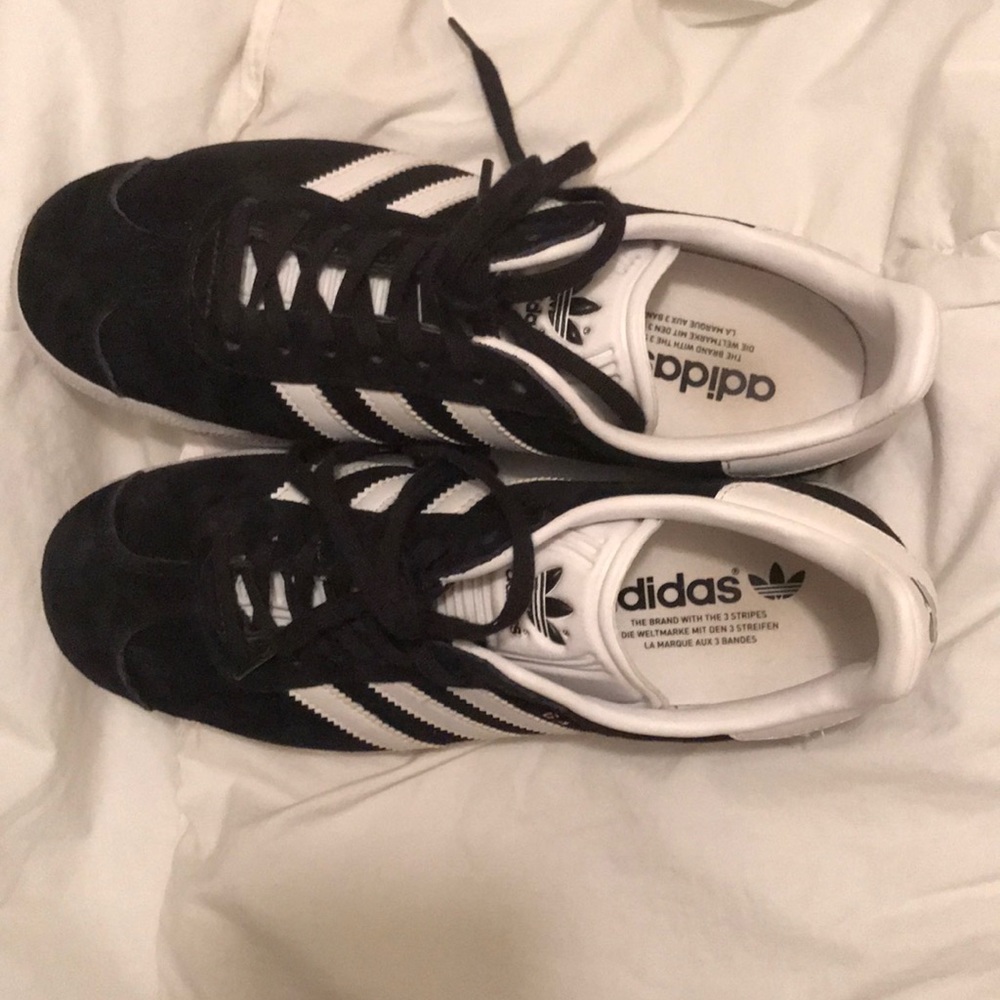 Adidas Gazelle Shoes (Black)